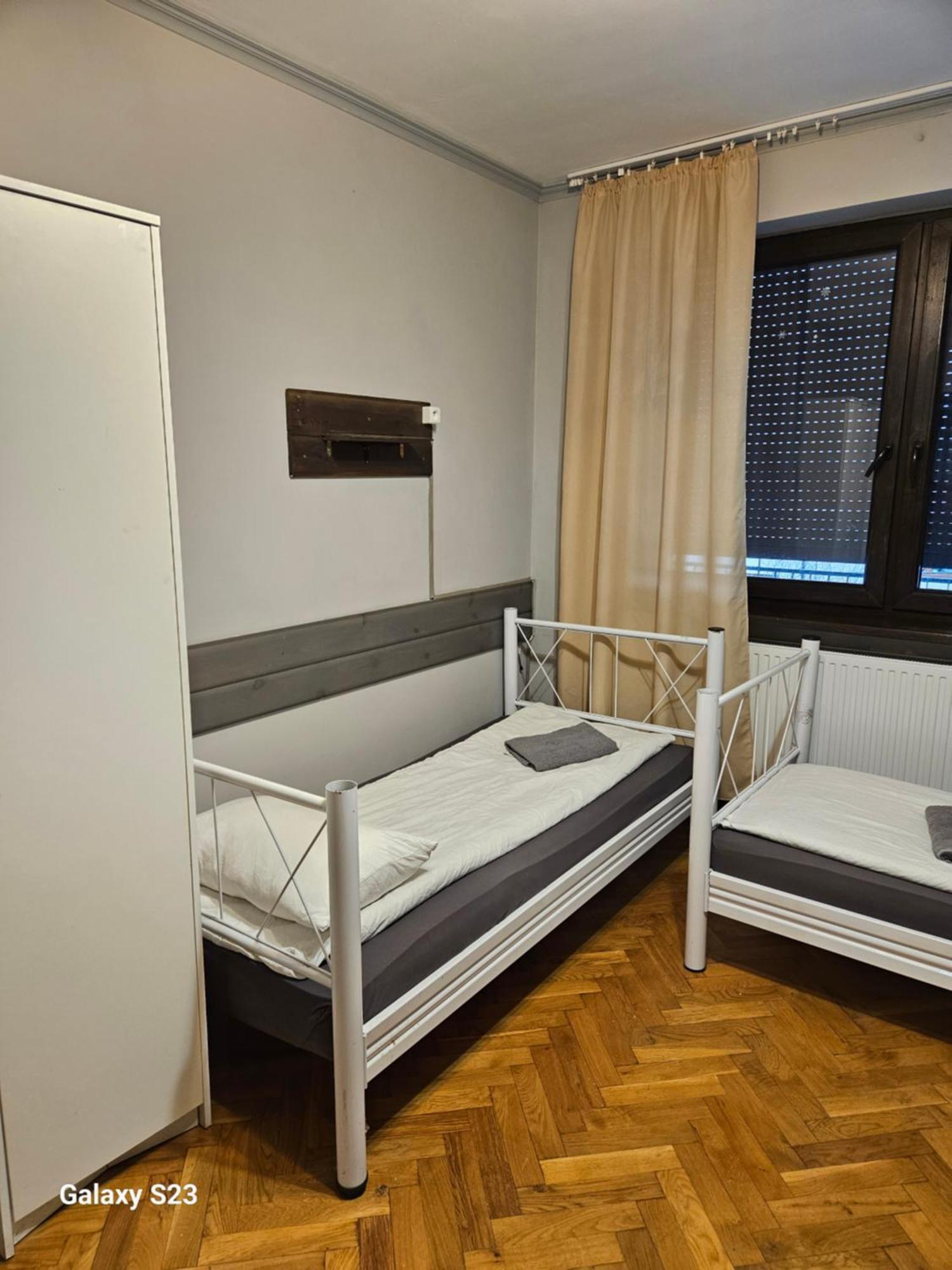 Pokoje Pracownicze Кімнати Для Працівників,Гуртожиток Swarzedz Exterior photo
